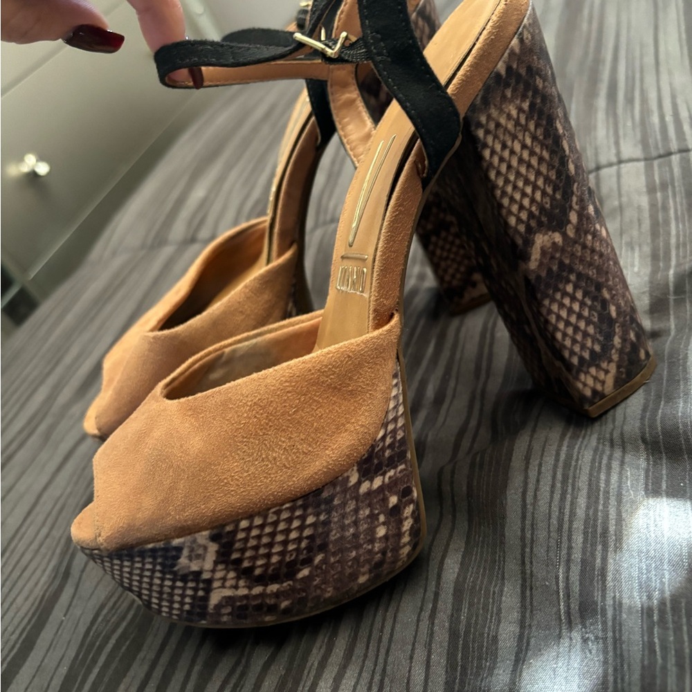 Elegant Tan and Brown Platform Heels